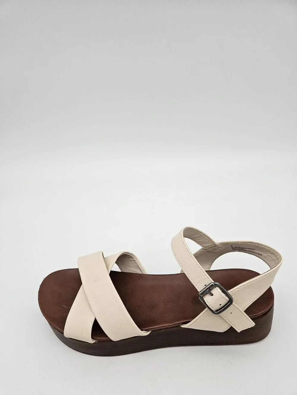 Universal Thread Billi Faux Leather Wood Bottom Crossband Platform Pumps 8